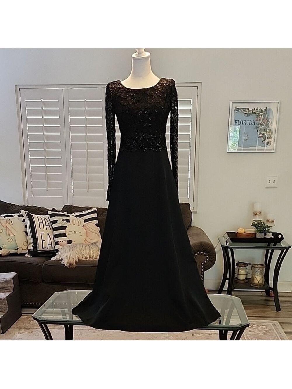 VINTAGE Dave & Johnny Black Long Sleeve Scoop Neck Gown